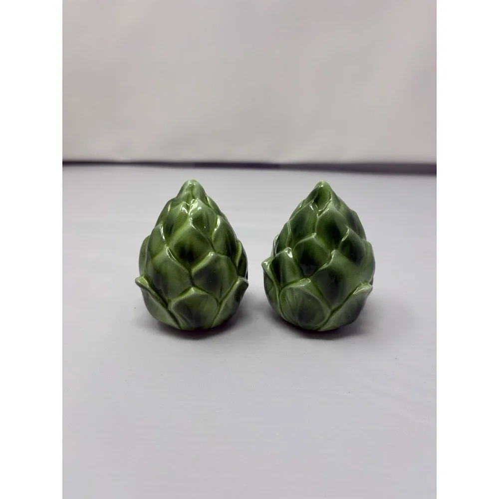 Holt Howard Artichoke Salt& Pepper Shakers Japan Mid Century Vintage Kitchy